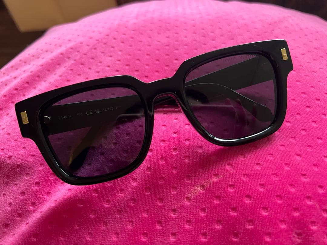 Louis Vuitton ブラック サングラス