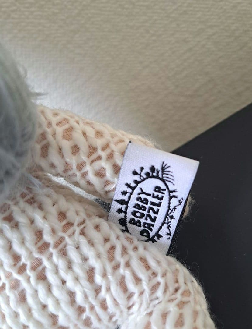 BOBBY　DAZZLER　ボビーダズラーのチャーム(グレーのウサギ)です。