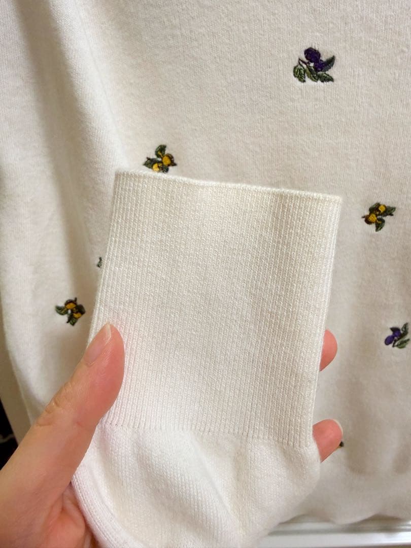 CABAN ホワイト刺繍いり　カーディガン Freeサイズ