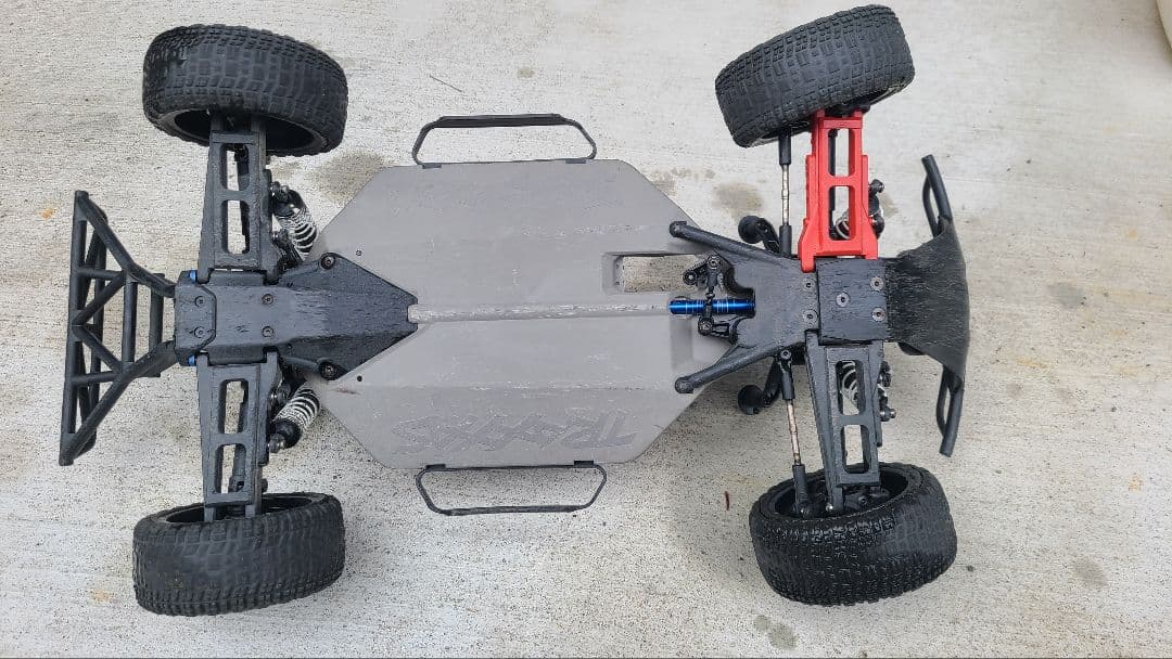 トラクサススラッシュ4x4(タミヤ、京商、ヨコモ、アルマ、アソシ、双葉)