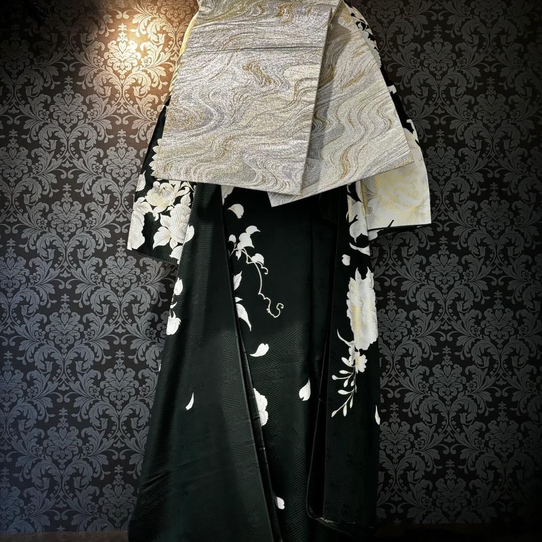【深緑色】新品　未仕立て　大柄　地紋　金駒刺繍　逸品　振袖　フルセット 振り袖