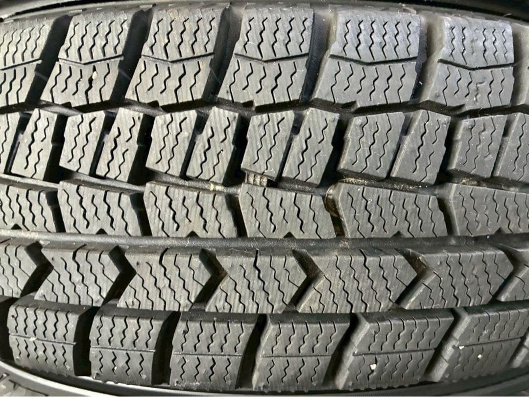 送料込み‼️ 155/65R13 2024年製✨ 国産✨ バリ山❗️ 冬タイヤ ４本