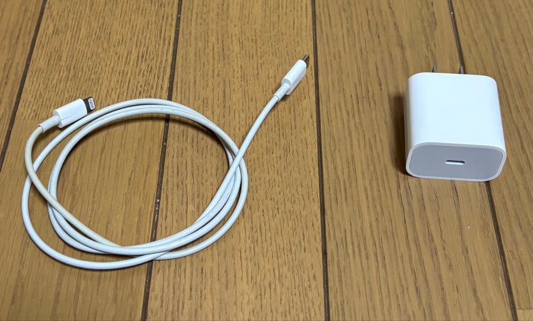 Apple iPad 第8世代　wifiモデル　32GBスペースグレー 本体