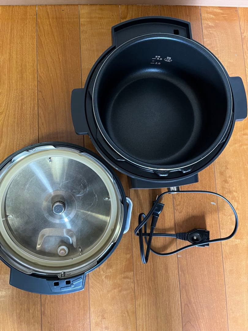 中古 アイリスオーヤマ 電気圧力鍋 KPC-MA-4-B 2020年製