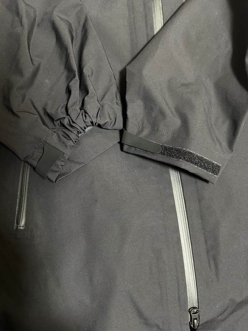 【新品タグ付】UNIQLO×Theory ブロックテックコートSサイズ