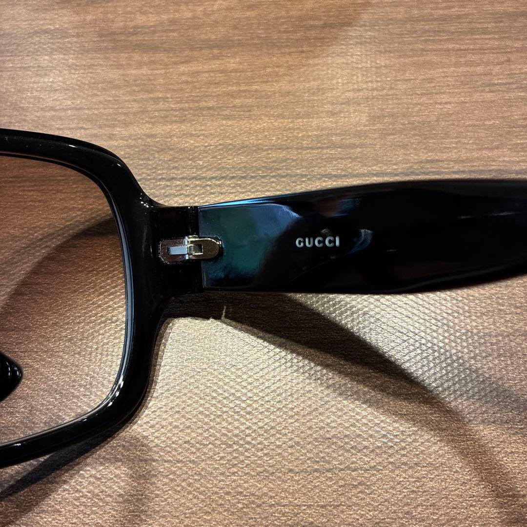 GUCCI オーバーサイズサングラス ブラック