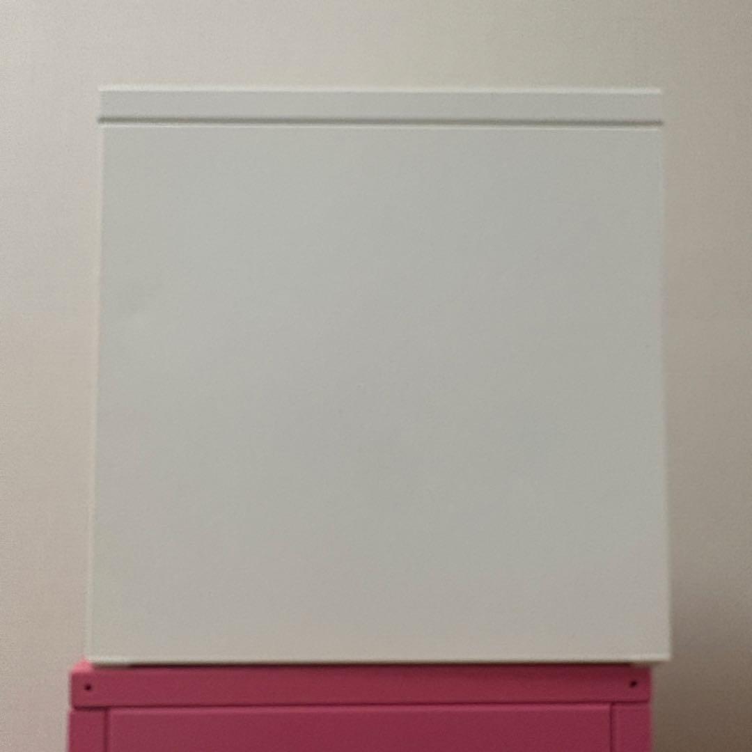 IKEA イケア LIXHULT リックスフルト キャビネット ピンク　ホワイト