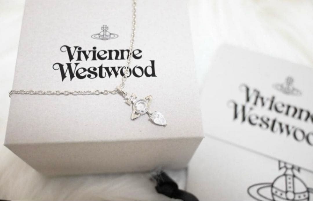 Vivienne Westwood フェドラ ペンダント ネックレス