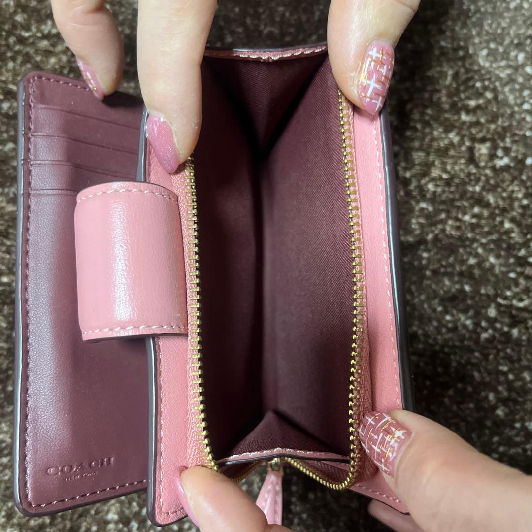 COACH ピンク エンボス 二つ折り財布