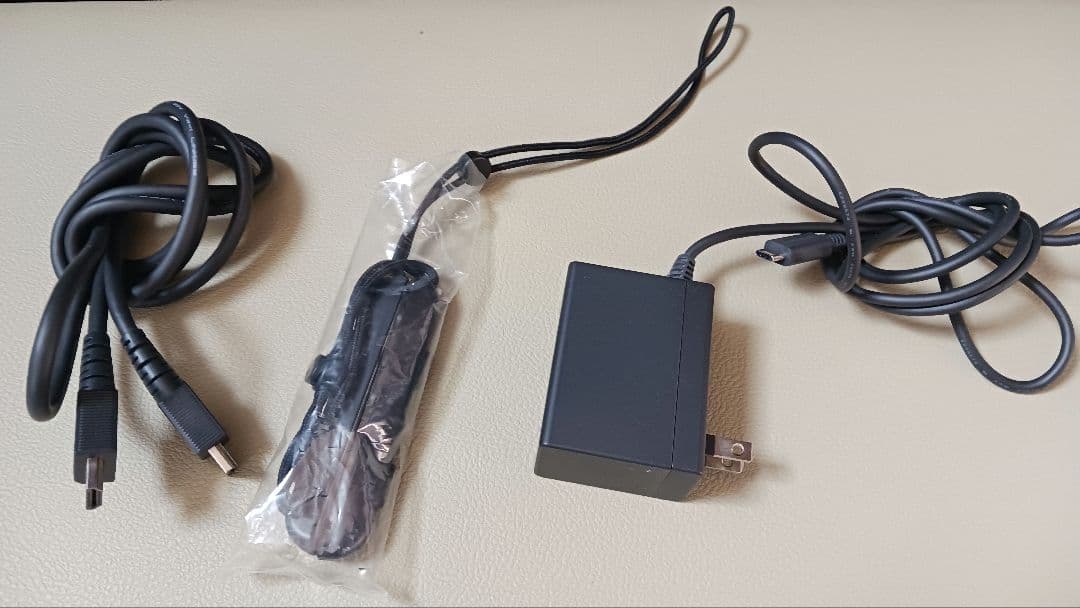 む*た様 Nintendo Switch グレー 本体 付属品あり 美品 ソフト