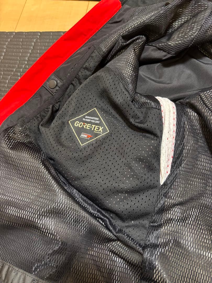 【VOLCOM】スノーボードウェア GORE-TEX