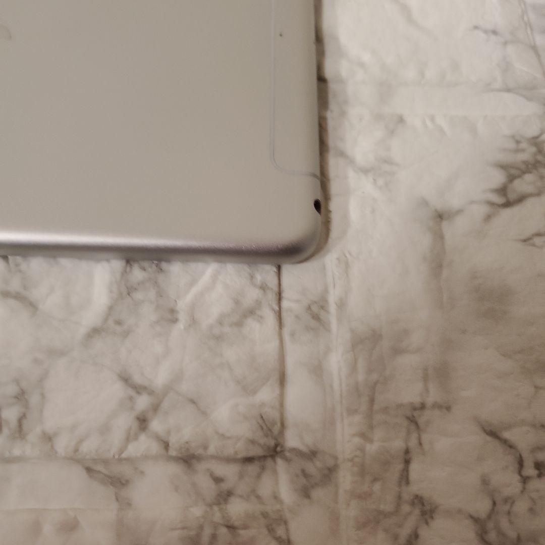 158 iPad mini5 5世代 64GB SIMフリー シルバー