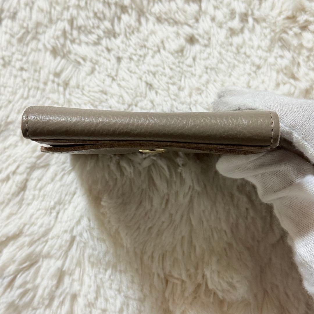 未使用✨イルビゾンテ　スクエア　二つ折り財布　グレー　54242309141