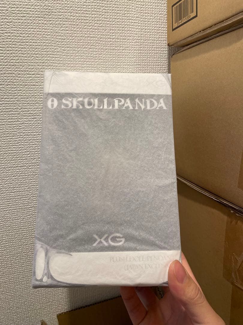 POPMART　SKULLPANDA XG スカルパンダ ぬいぐるみ
