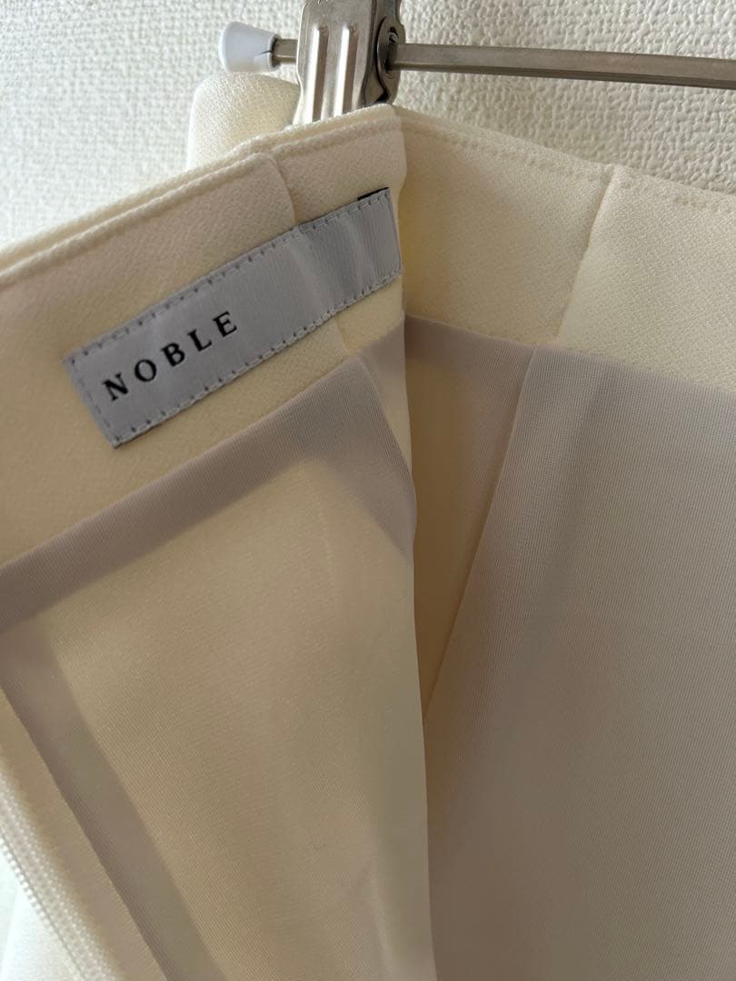 【新品同様】NOBLE コンフォートジャージーライクタイトスカート6 ホワイト