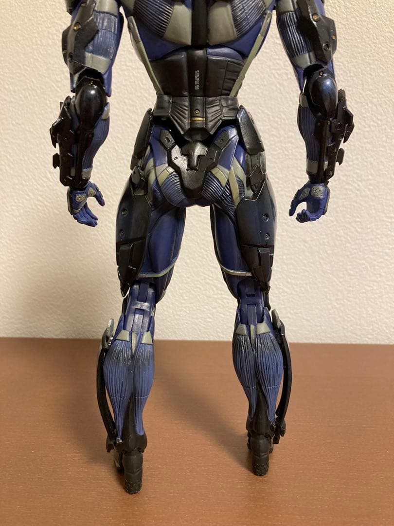 ユ*ウ様 PLAY ARTS改 雷電 L GEAR RISING