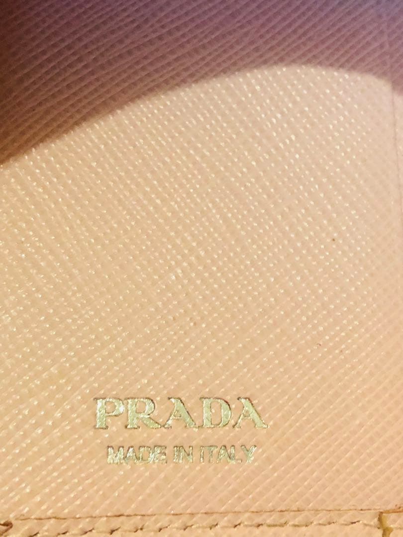 PRADA ピンク 三つ折り財布 サフィアーノレザー