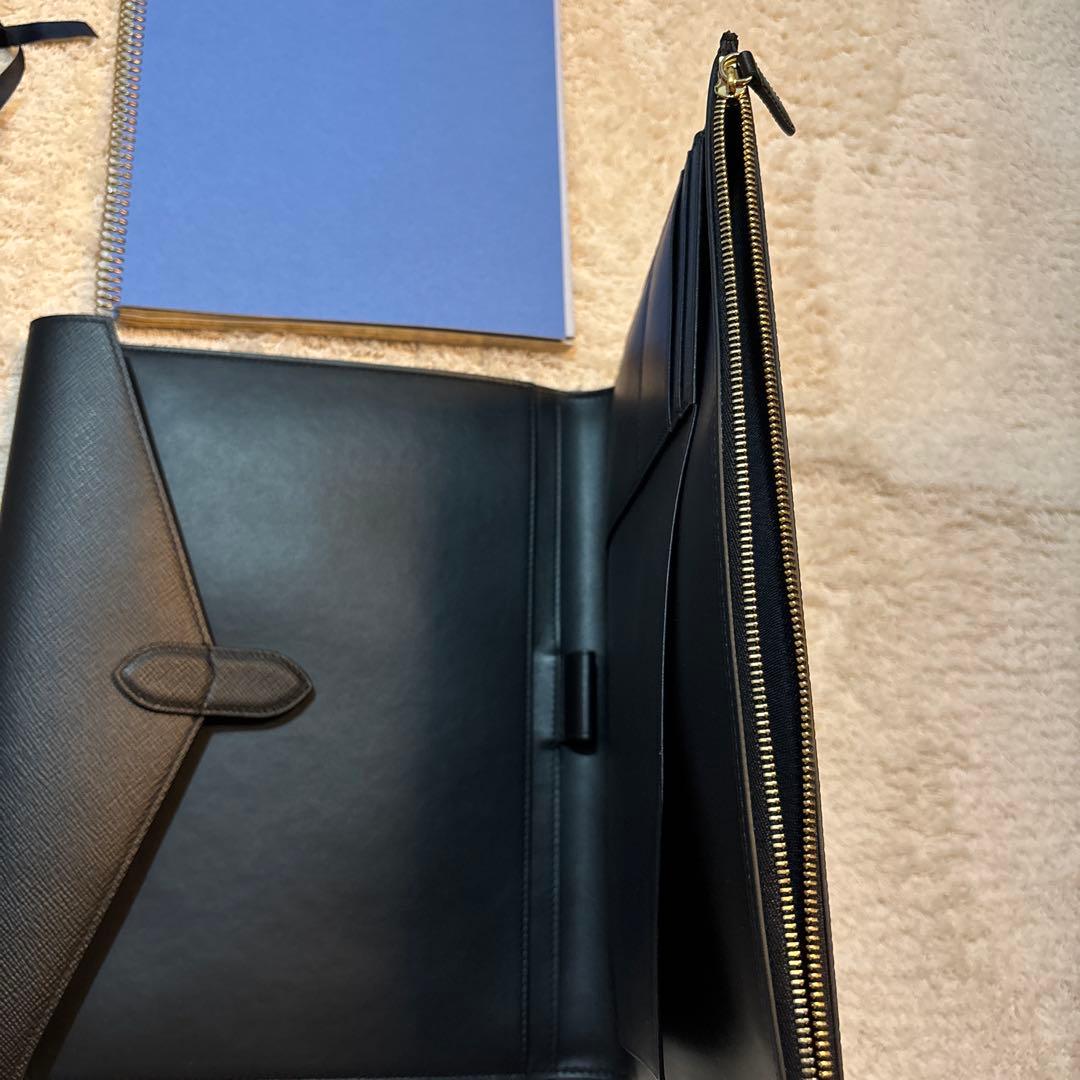 Smythson A4ノートカバー