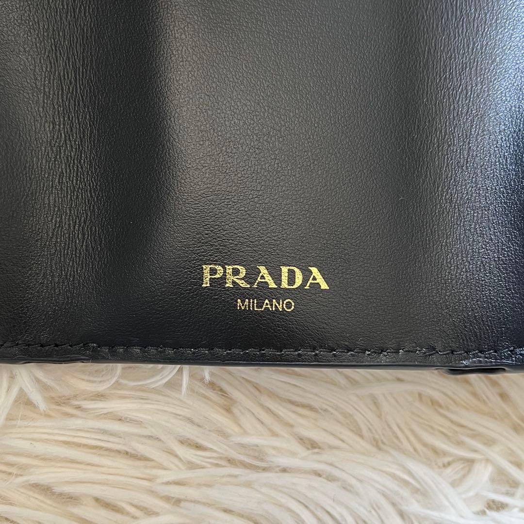 新品✨PRADAプラダ　ヴィッテロムーブ　三つ折り財布　1MH021 三角ロゴ