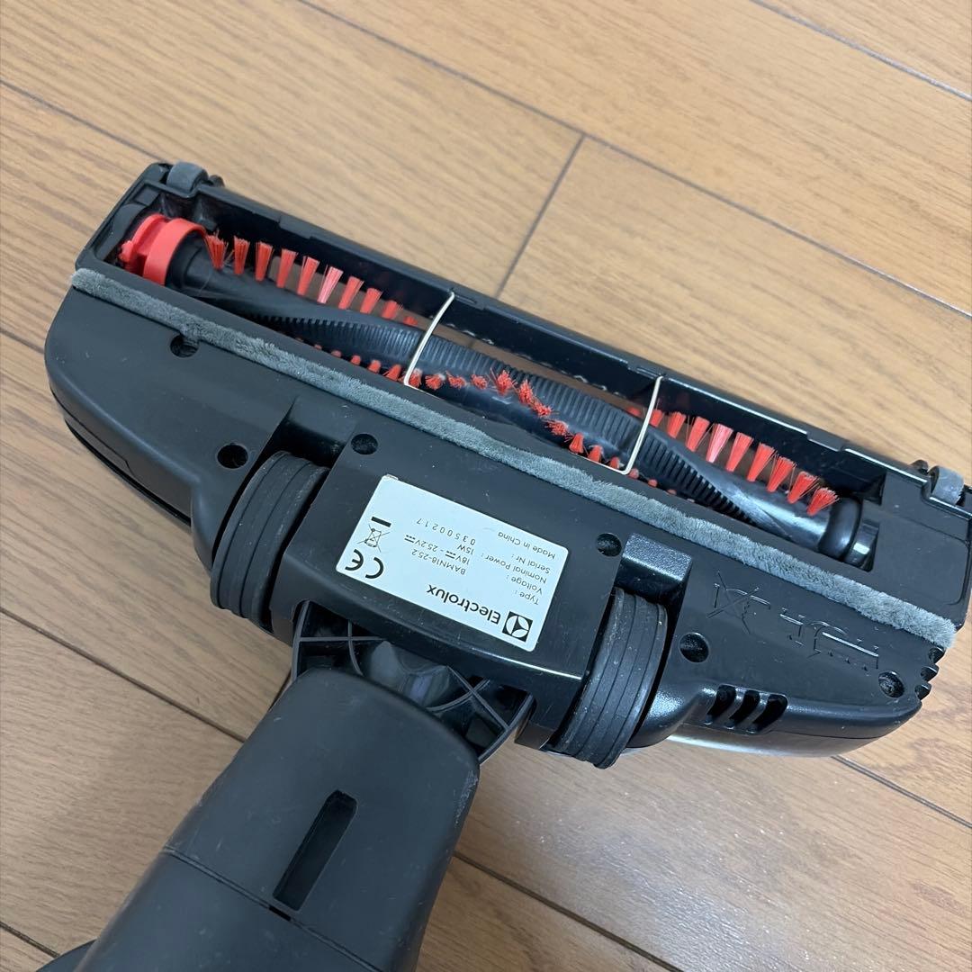 エレクトロラックス コードレス スティッククリーナー　WellQ7