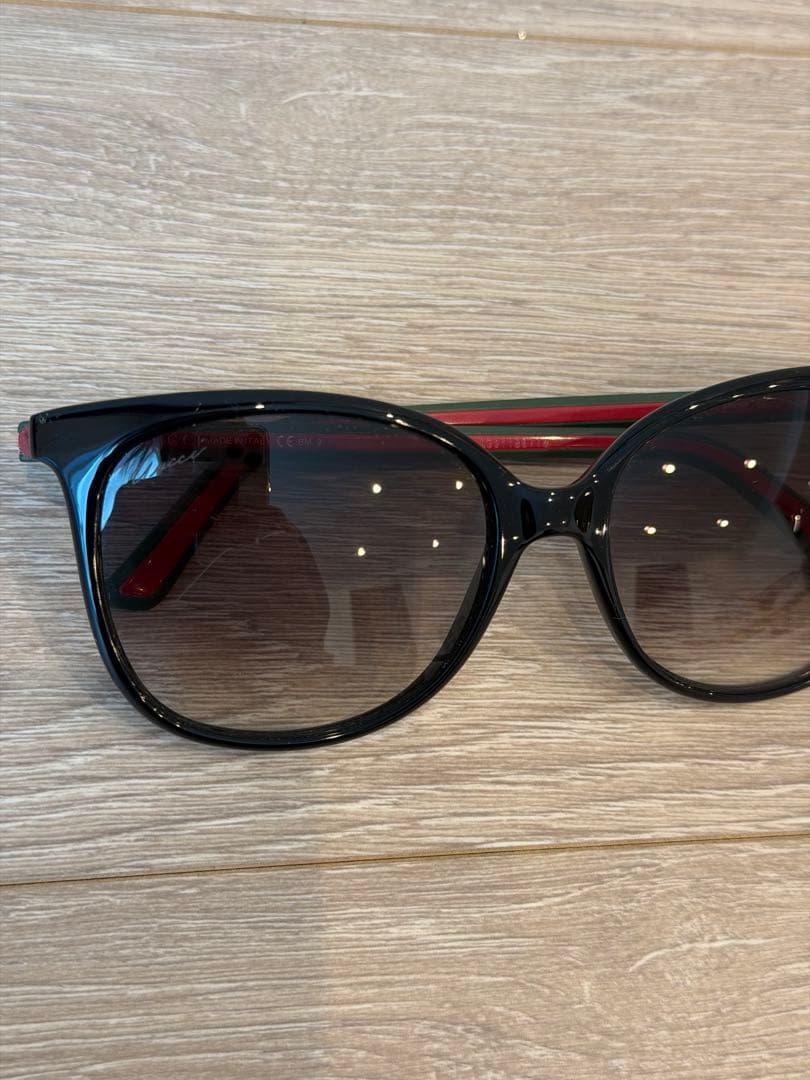 GUCCI サングラス　ケース付