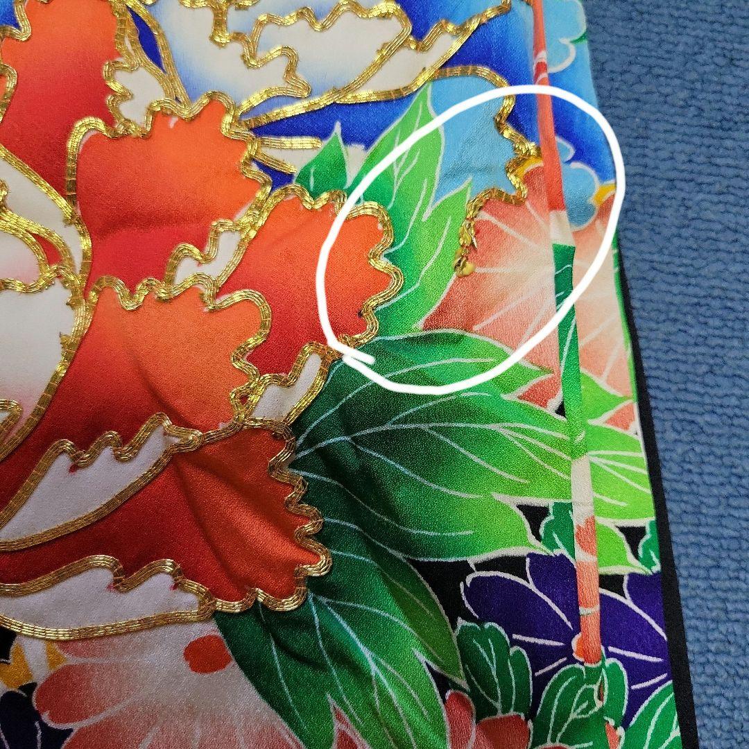 振袖 黒字に金刺繍