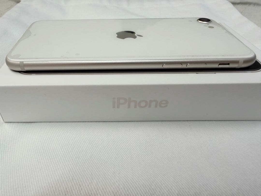 iPhone SE3 128GB スタートライト SIMフリー