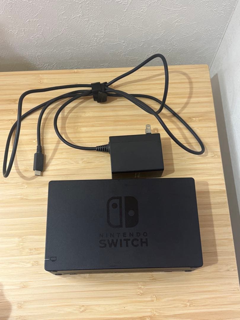 Nintendo Switch 本体 赤/青　ジョイコンワンペアセット付き