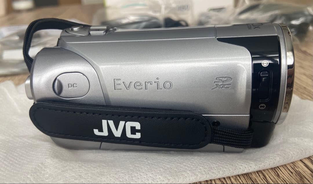 JVC Everio GZ-HM460 ビクター