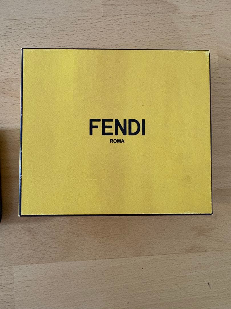 FENDI ダークグリーン 二つ折り財布