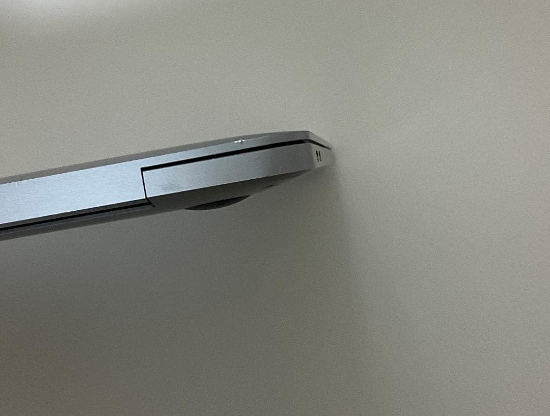 MacBook本体 MacBook Pro 13 2019 16GB 512GB Touch Bar