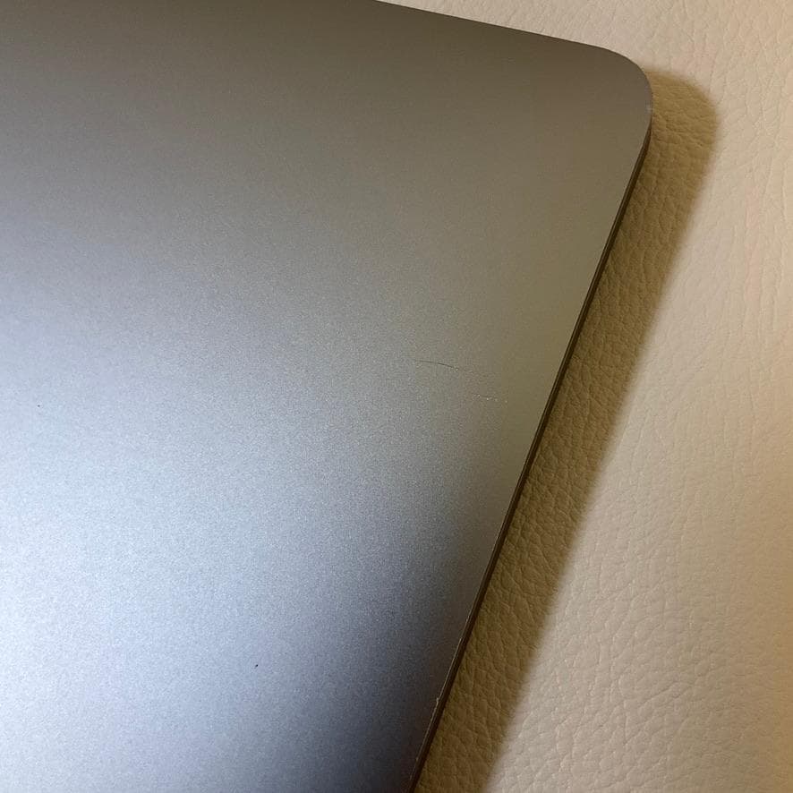 MacBook本体 MacBook Pro 13 2019 16GB 512GB Touch Bar