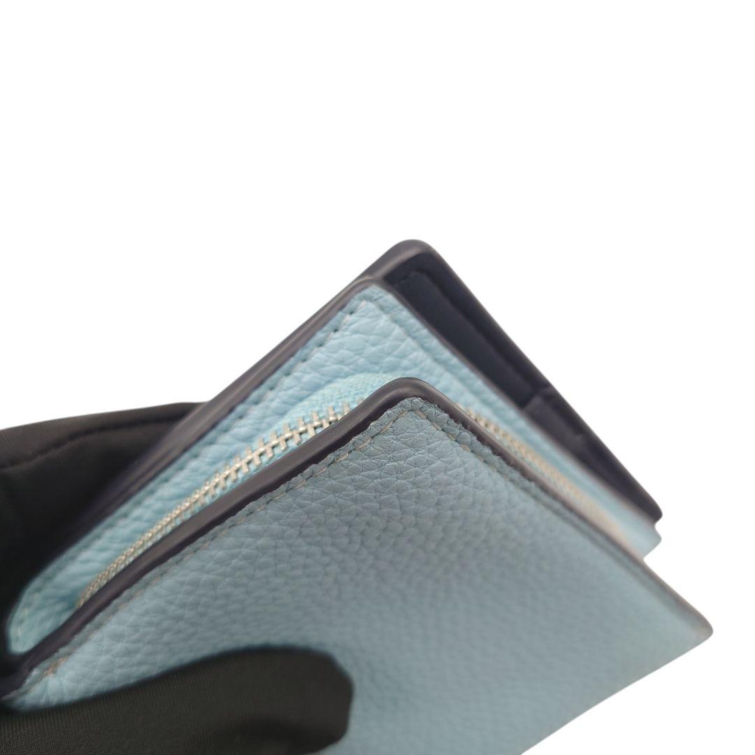 【極美品】COACH 二つ折り財布 　シルバー　水色　コンパクト　ウォレット