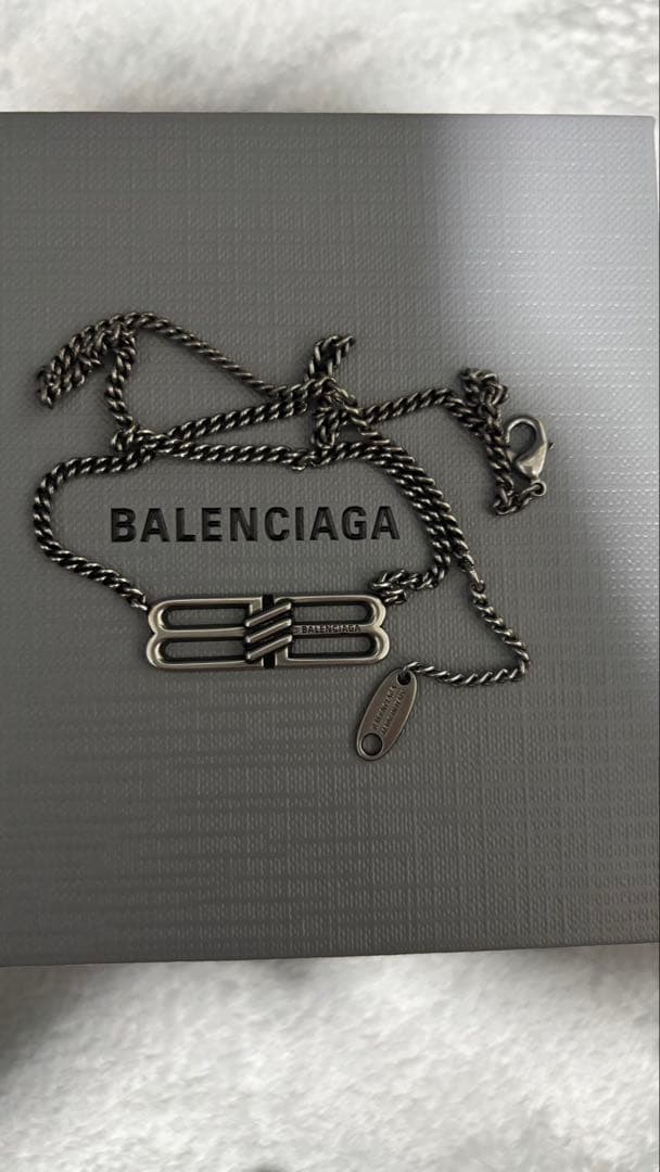 balenciaga bb icon ネックレス