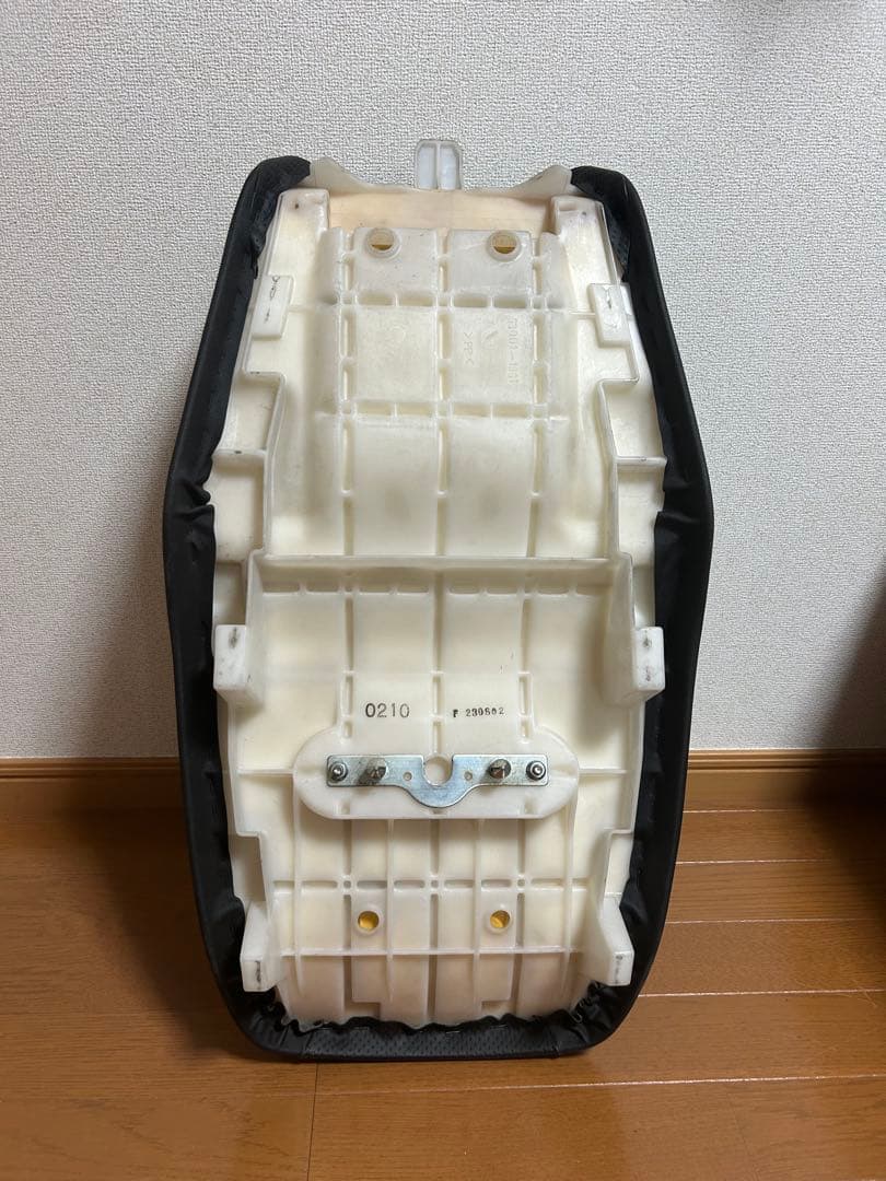 ZRX1200DAEG 純正シート ZRX1200R ZRX1100にも