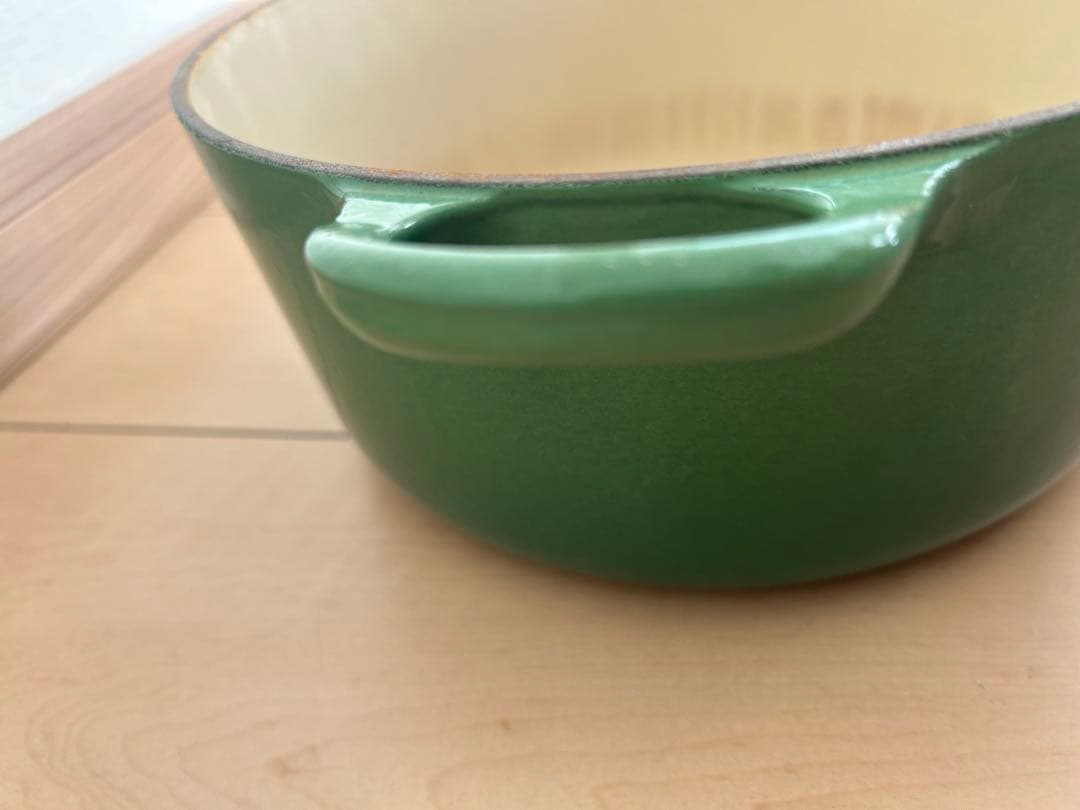 あーり LE CREUSET　ココット ロンド レーシンググリーン22cm