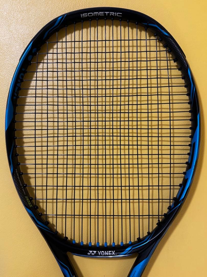 テニスラケット　ヨネックスイーゾーンYONEX EZONE DR98 G2