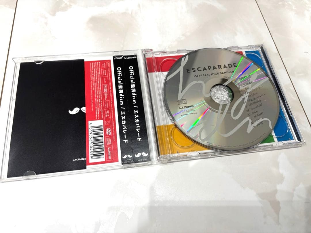 直筆サイン入official髭男dism ESCAPARADE NO DOUBT
