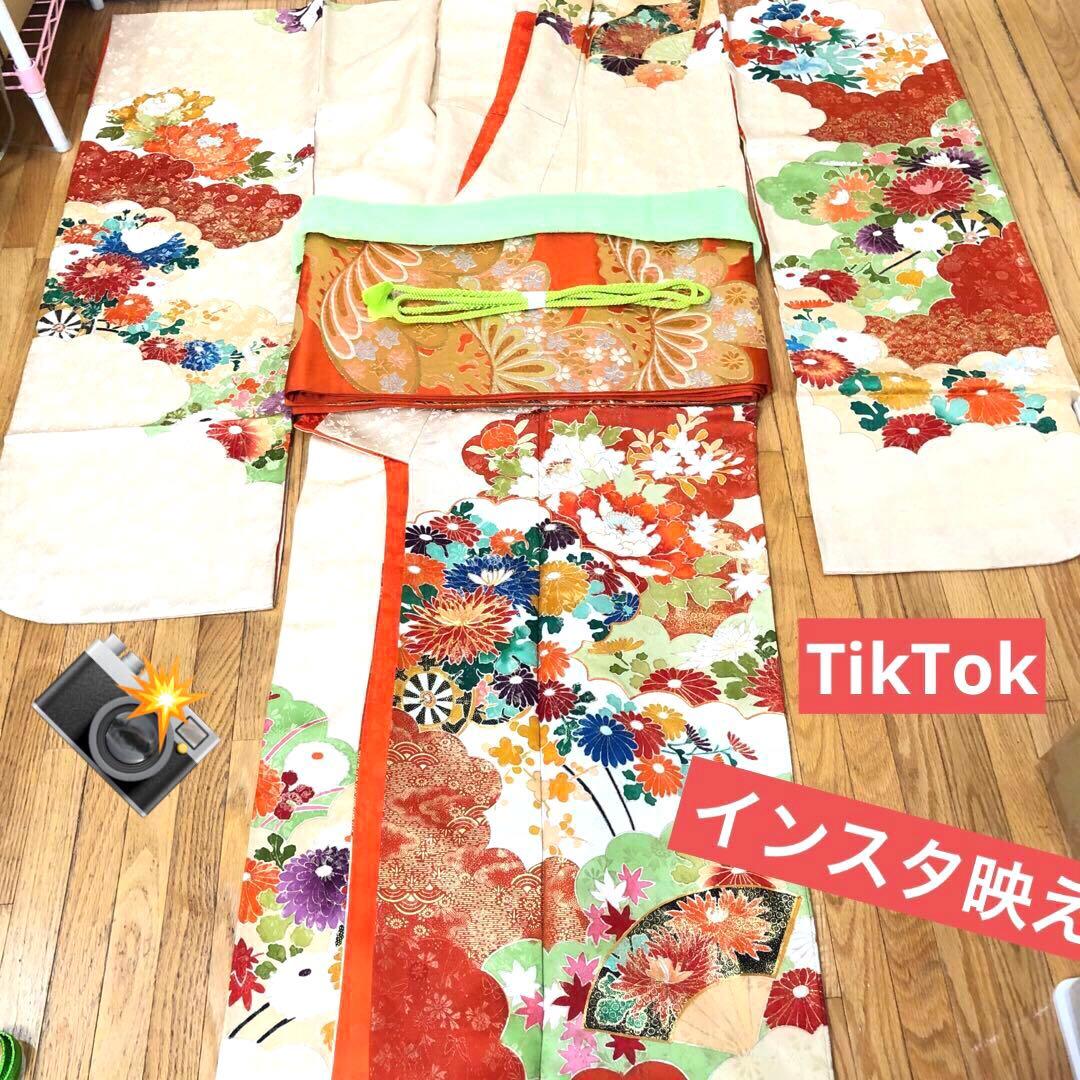正絹振袖フルセット‼️愛らしいクリーム豪華絢爛菊梅薔薇金糸刺繍見惚れる⭐︎金彩金箔