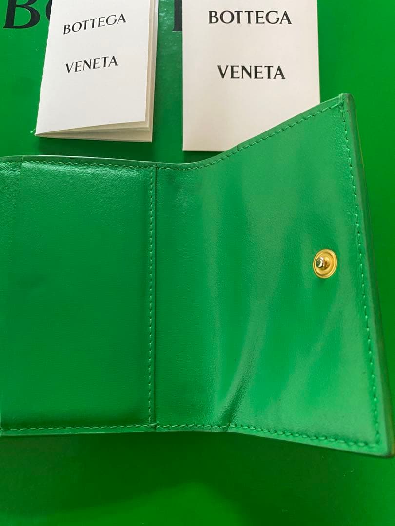 Bottega veneta　ボッテガヴェネタ　カセット　三つ折り財布　グリーン
