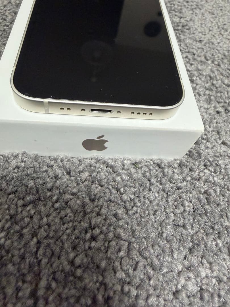 iPhone13 mini 128GB ホワイト 本体 非純正バッテリー　傷なし
