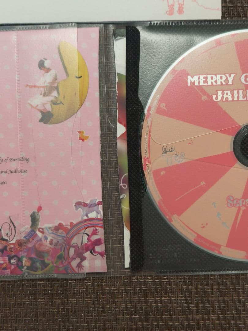 セラニポージ　MERRY GO ROUND JAILHOUSE