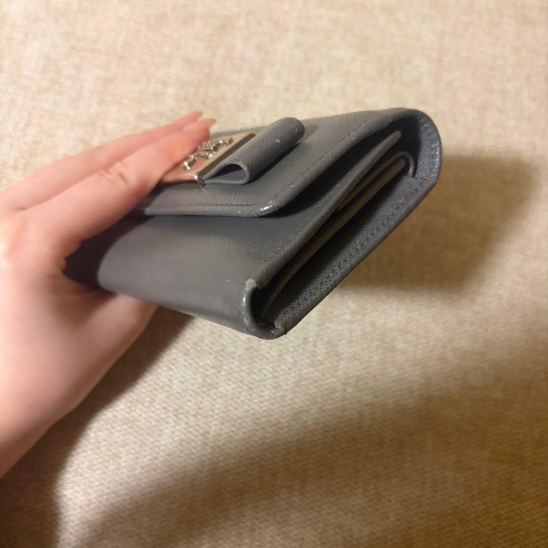 外箱/保証書付き PRADA ミニ財布 サフィアーノレザー リボン