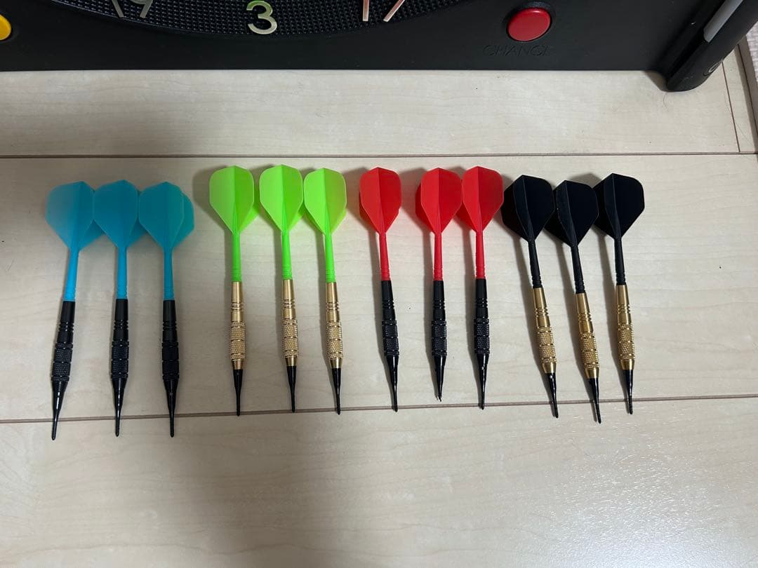 DARTSLIVE 200ダーツボード ダーツ12本付き