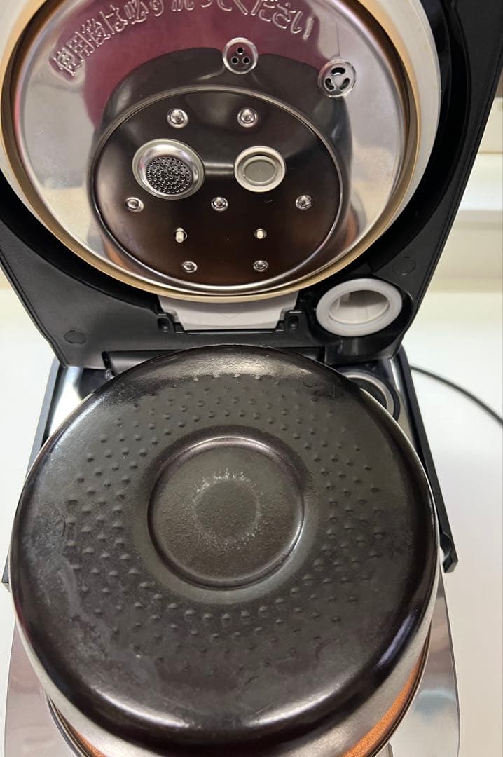 Panasonic 炊飯器 SR-VSX109うまく動作しています。2019年