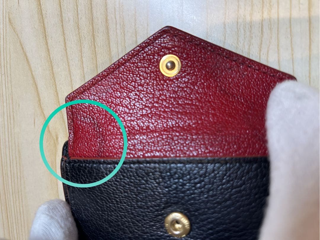 MIUMIU 黒 折り財布 ミニウォレット