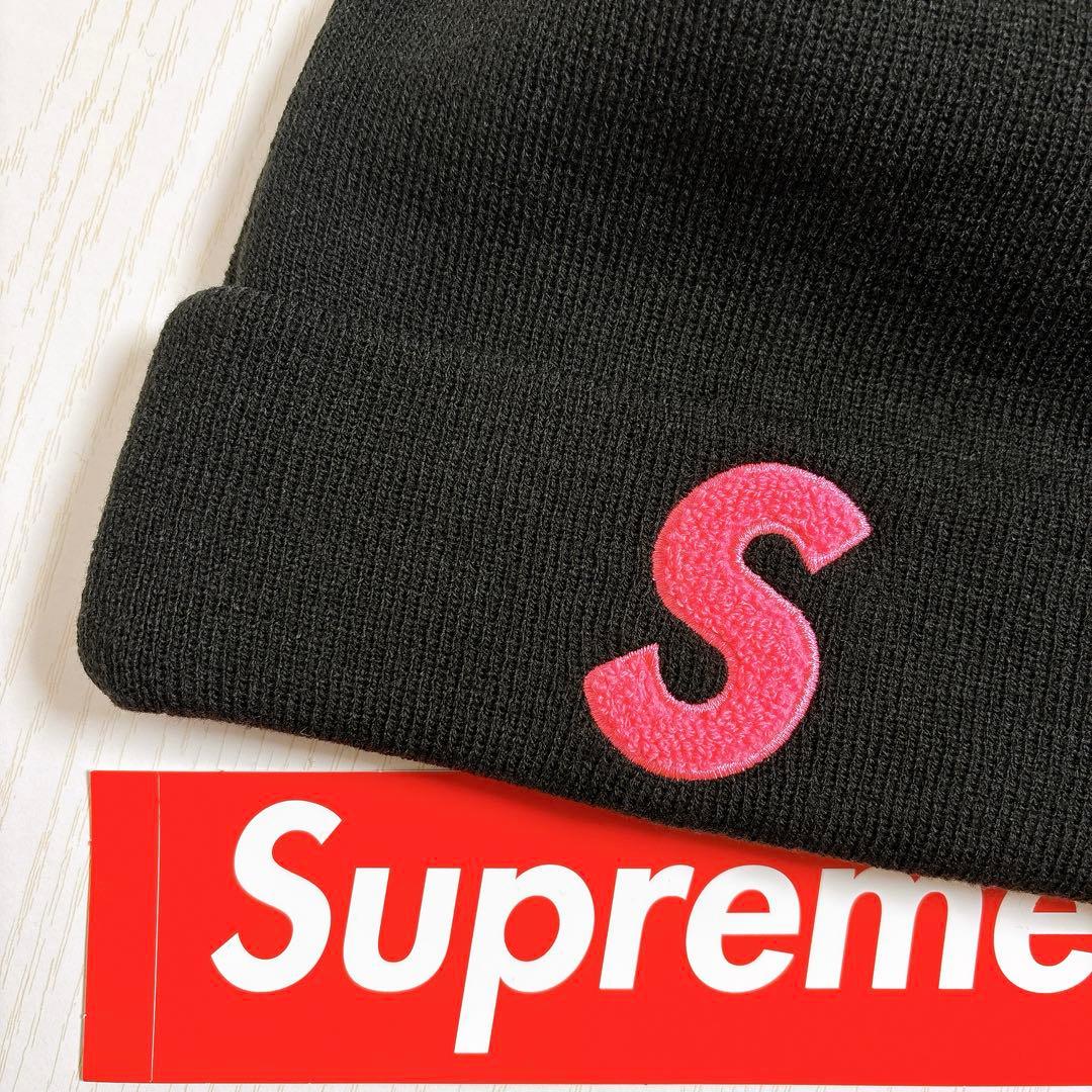 Supreme NEW ERA ニット帽　ビーニー　Sロゴ ブラック　ピンク
