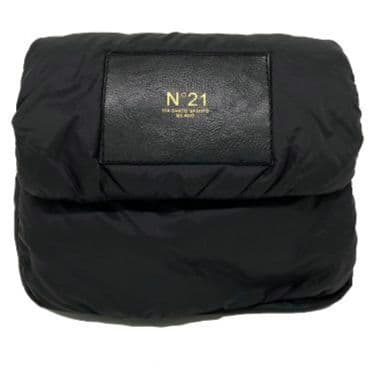 N21 numero ventuno ヌメロ　ボディバッグ　軽量　ふわふわ　黒