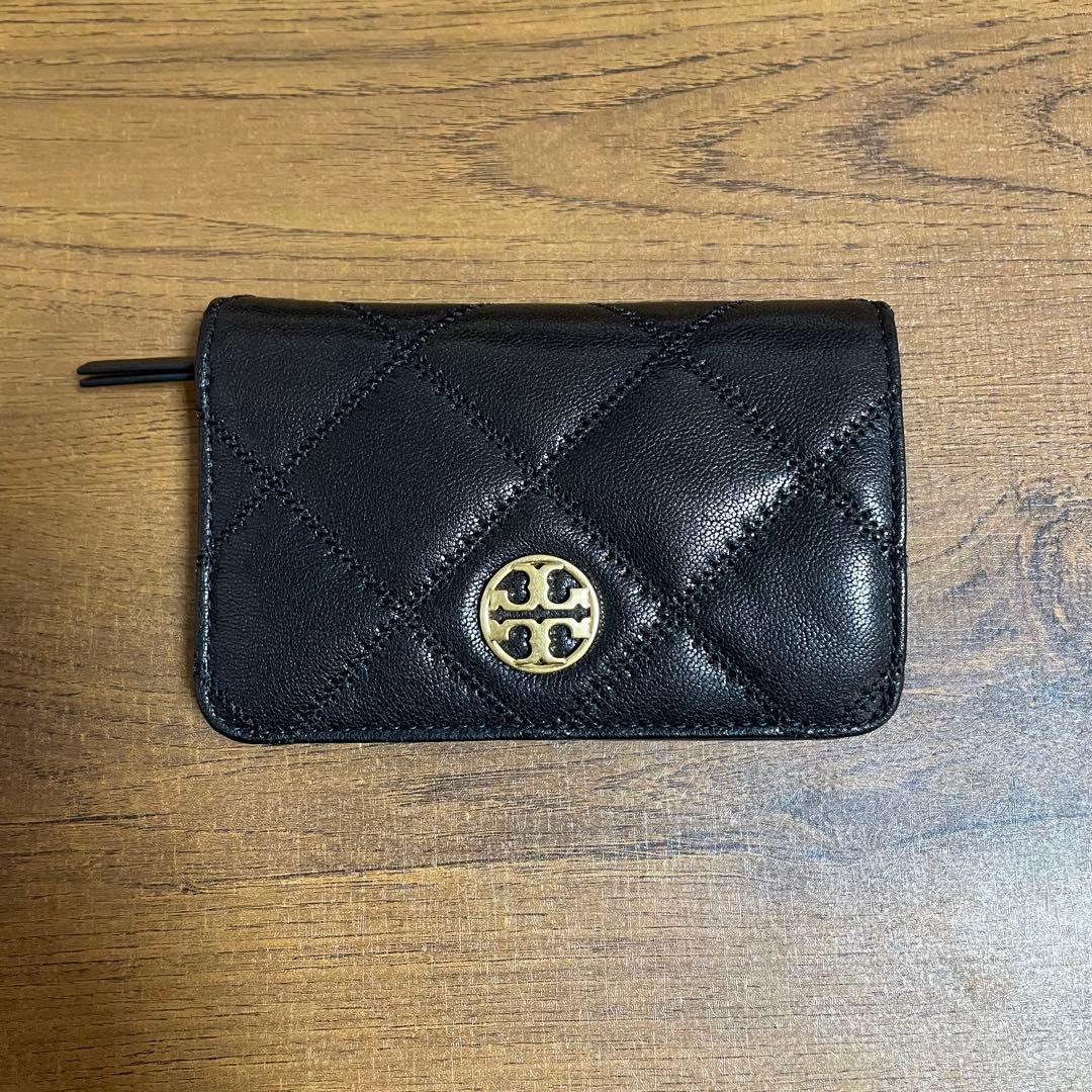 ToryBurch黒いレザー 二つ折り財布 キルティング