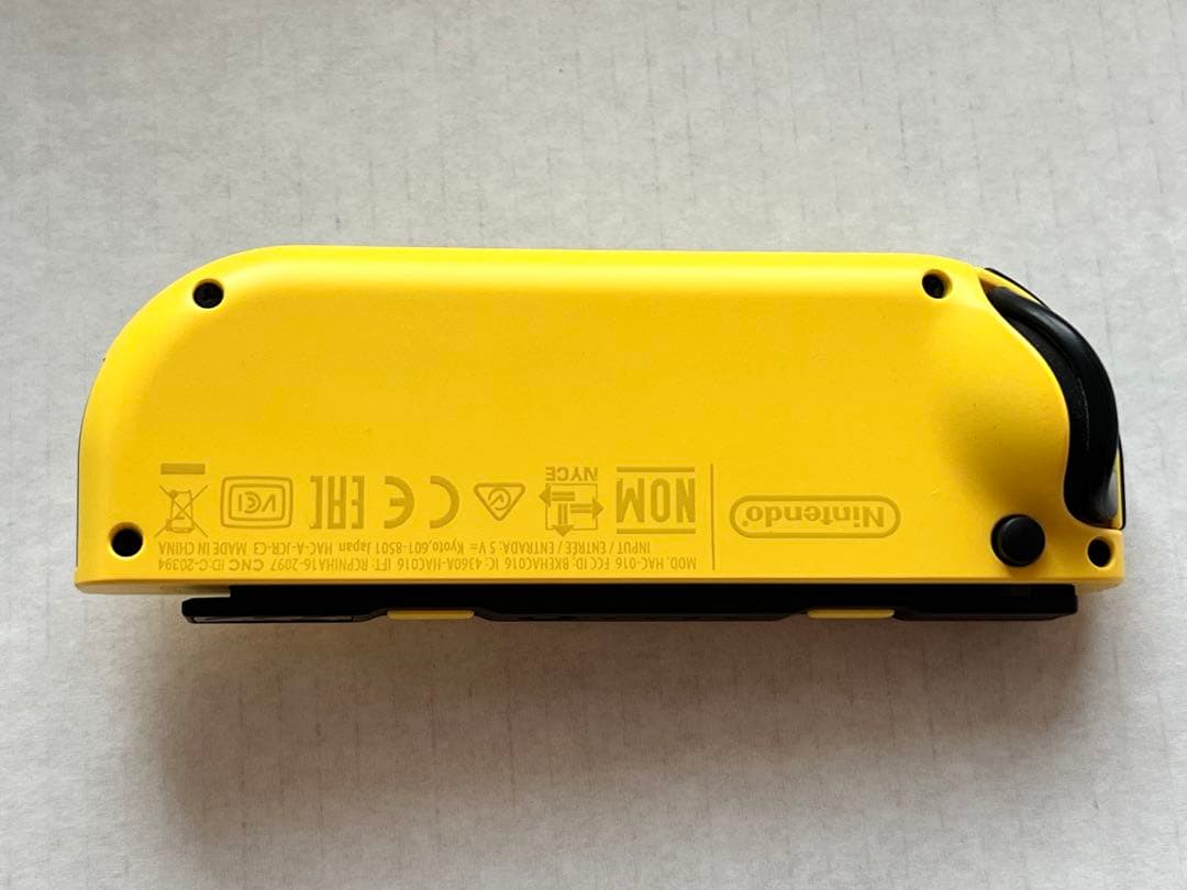 美品・完品 任天堂Switch Let’s Go! ピカチュウセット 限定モデル